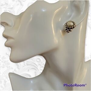 BRIGHTON Oval Drop Stud Silver Plated Castlecore Pearlesque Earrings